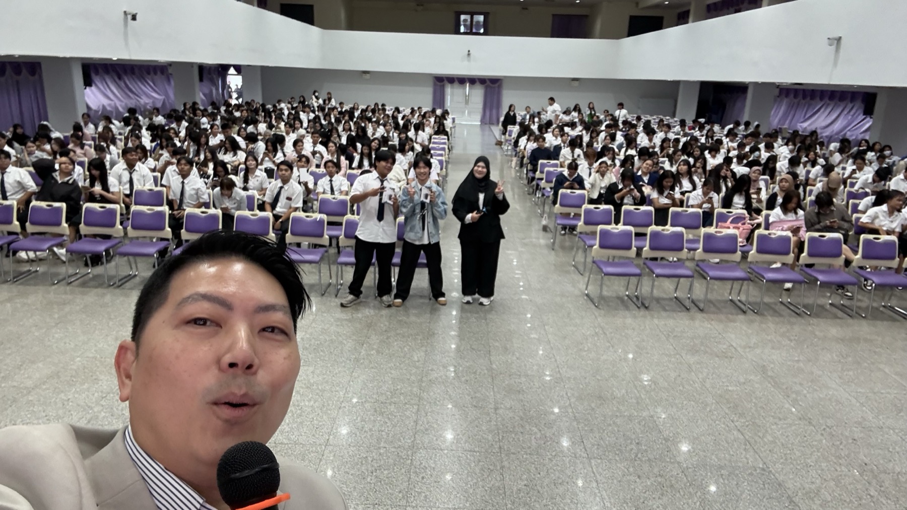 จาก ‘คุยกับ AI เป็น’ สู่ ‘ทำงานจริงอย่างฉลาดและปลอดภัยด้วย AI’